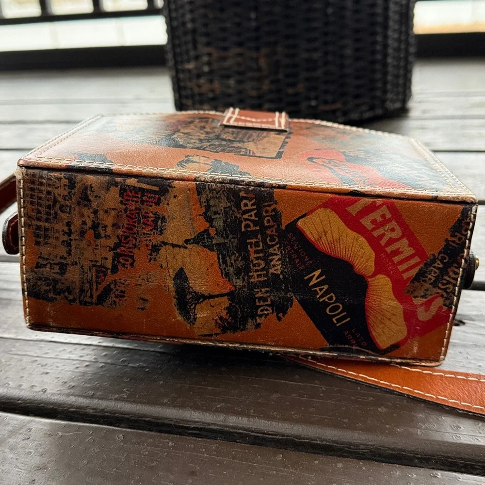 Patricia Nash Old World Leather Crossbody - Picture 5 of 6